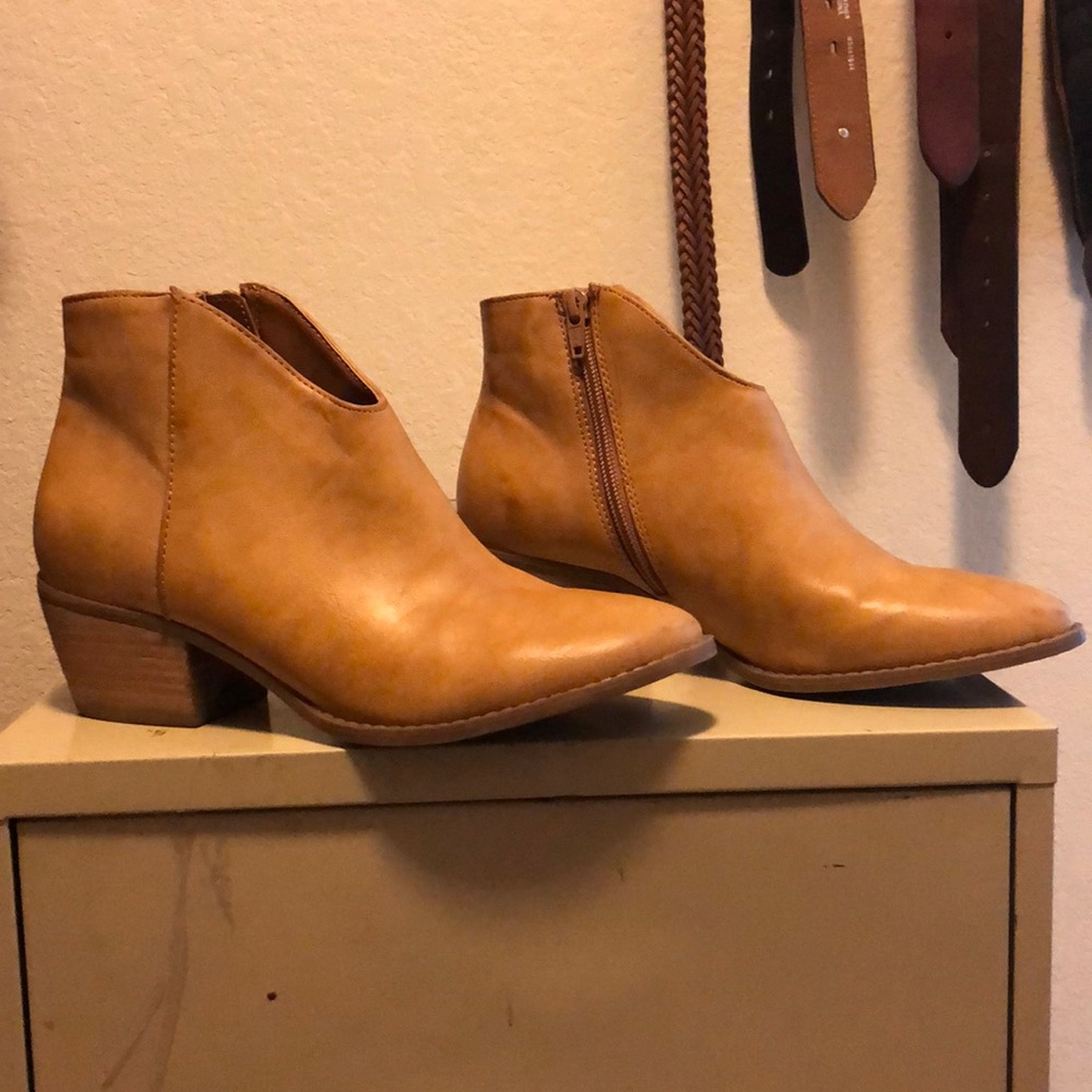 AEO Booties